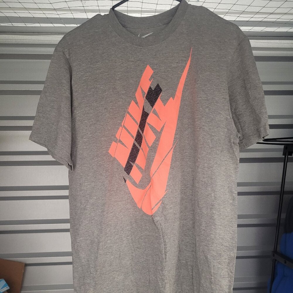 Nike Road Logo Shirt